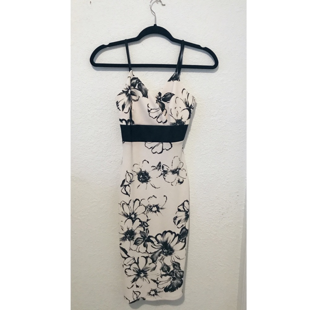 V neck Spaghetti Strap Floral Bodycon Dress